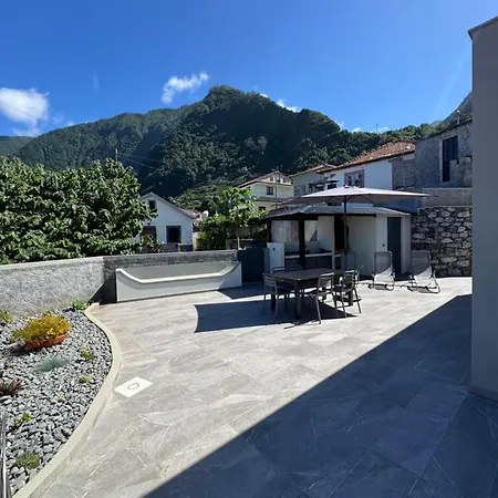 Casa Mirante - Between The Sea And The Mountains